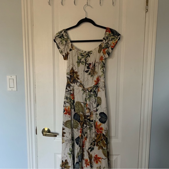 Fashion Nova Women’s White Floral Maxi Dress - Picture 2 of 4